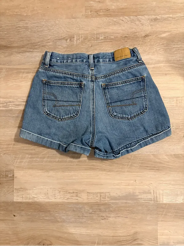 American Eagle Outfitters cuffed mom shorts size 0 - Image 2