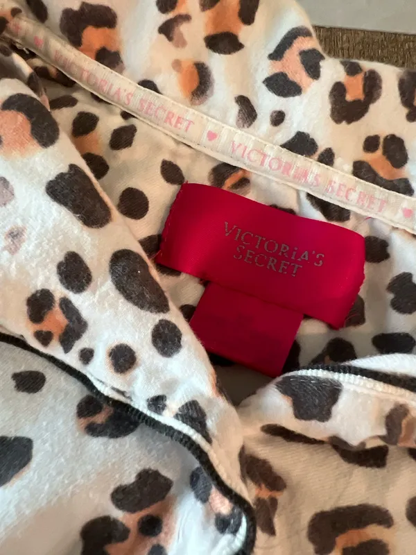 Victoria's Secret pj set - Image 7
