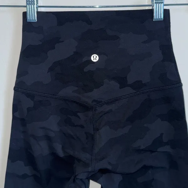 Lululemon Align Shorts Size 4 Black Gray Camo 10” - Image 5