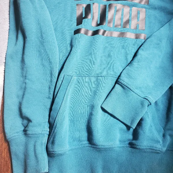 Puma sweatshirt size small in blue - Image 4