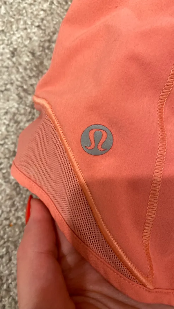Lululemon Shorts Hotty Hot 2.5" Low-Rise - Image 3