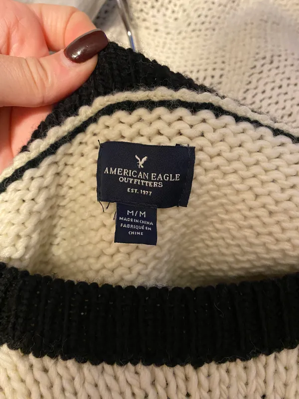 American Eagle Sweater - Image 3
