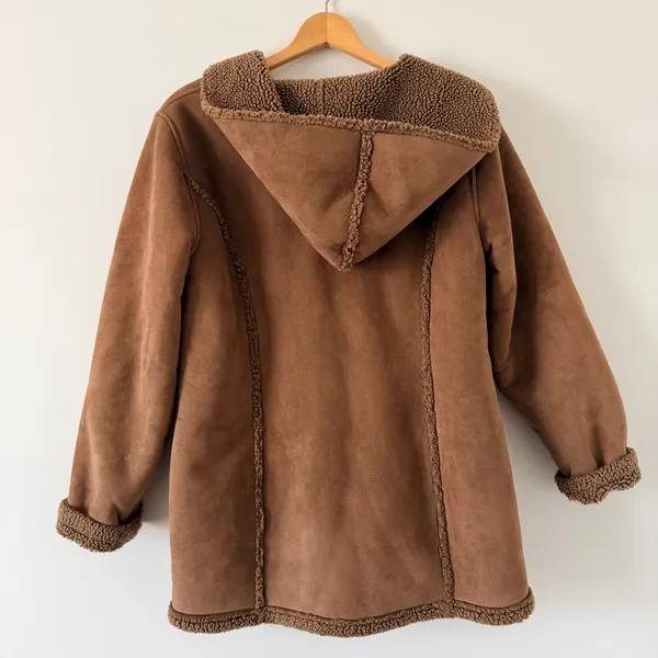 L.L. Bean Brown Sherpa Lined Toggle Coat - Image 7
