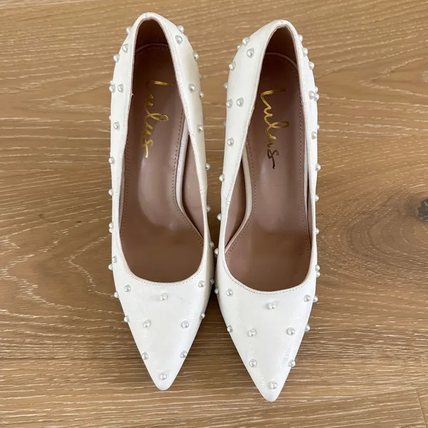 Lulu’s Pointed Toe Pumps Pearls Petitee Size US10 White - Image 7