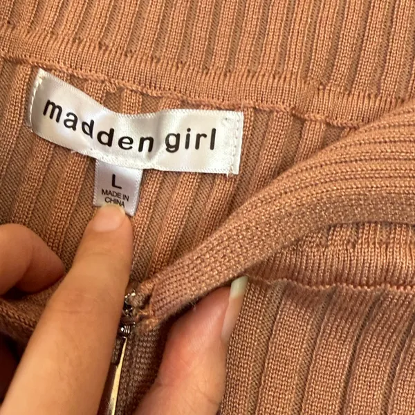 Madden Girl Brown Long Sleeve Ribbed Dress - Image 3