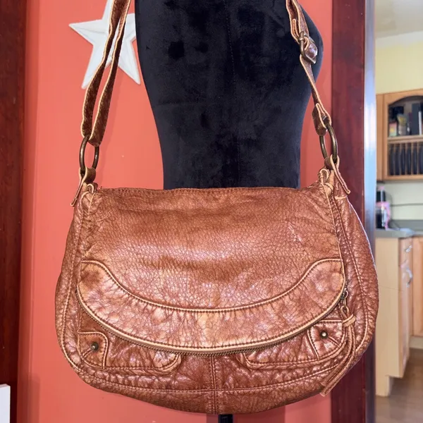 Sonoma Crossbody Leather “Everything” Saddle Bag - Image 2