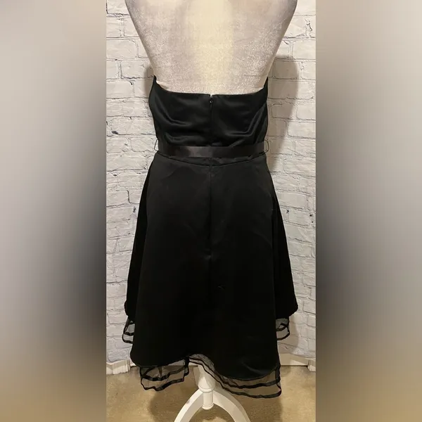 Bari Jay Strapless Belted Black Dress With Tulle Bottom Underlay Size 12 - Image 4