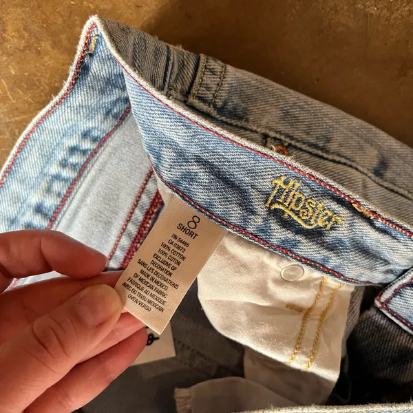 American Eagle Vintage Y2K Light Wash Low Rise Hipster Flare Jeans 8 Short Mall - Image 4