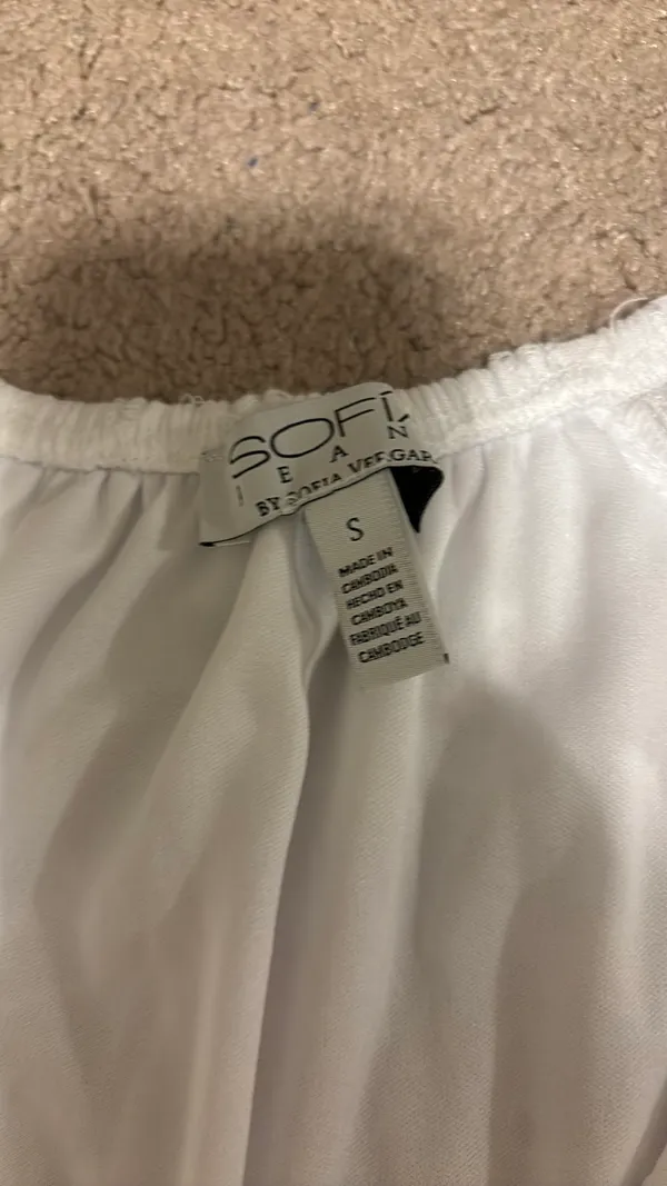 Sofia Vergara White Spring Top - Image 3