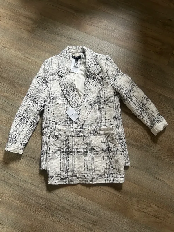 NEW Forever 21 set of tweed blazer and skirt size Small. - Image 10