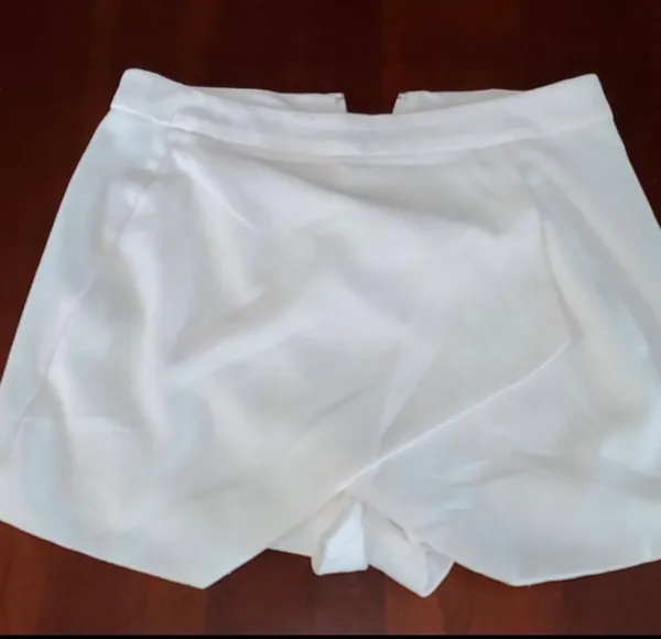 I.N. San Francisco Skort is a junior size 7. - Image 4