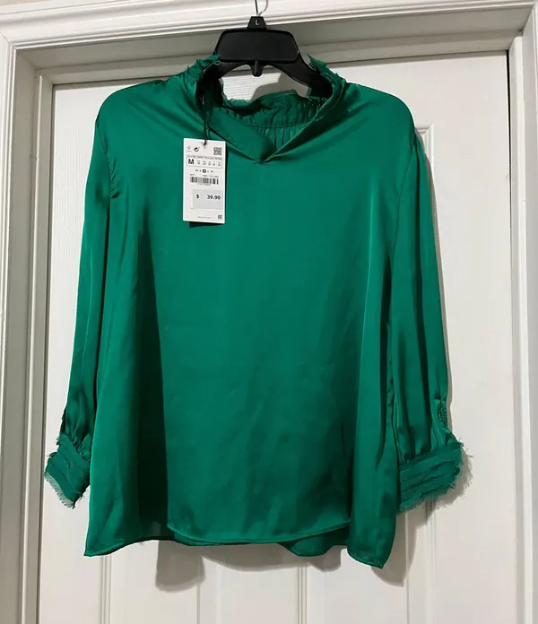 ZARA NWT  emerald color top - Image 3