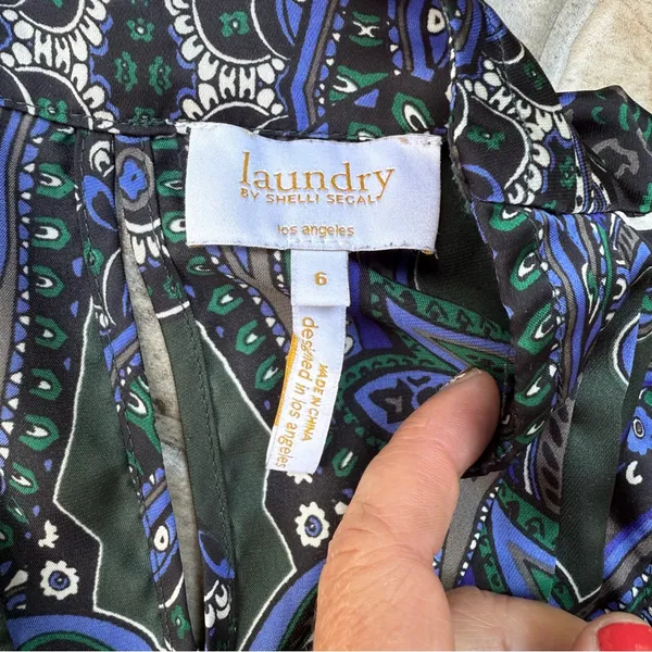 Laundry By Shelli Segal Paisley blouse Top - Blue and Black size 6 - Image 6