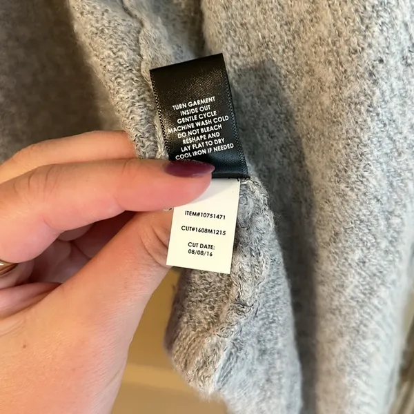 Torrid Grey Cardigan Sweater Size 1 - Image 5