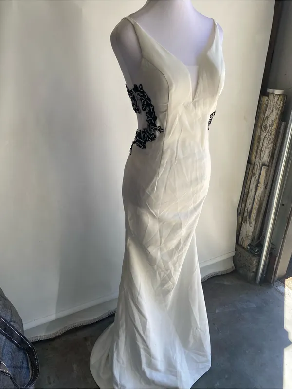 White floor length gown black beaded applique formal prom wedding Halloween - Image 14