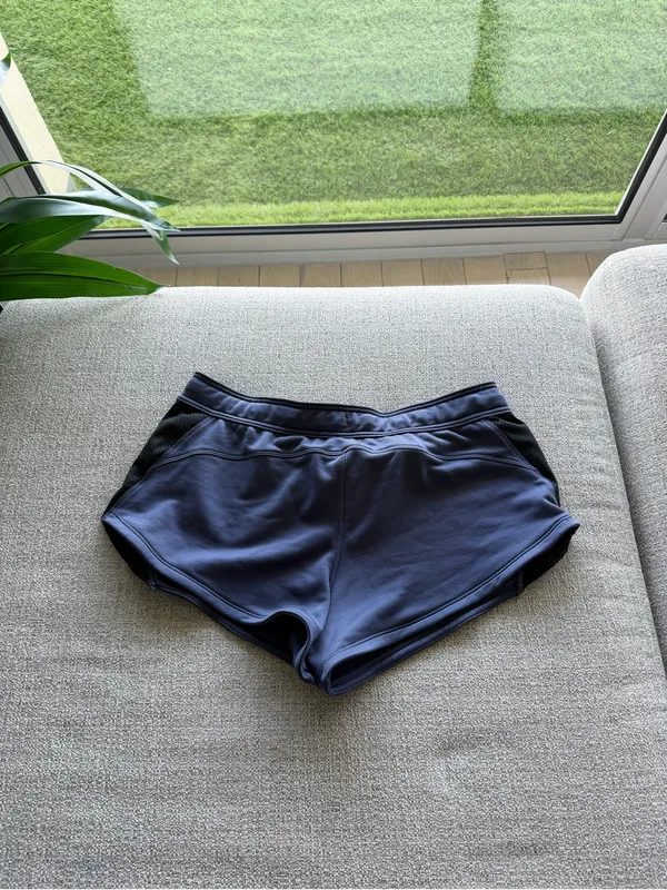 Under Armour Womens XL Blue Mesh Side Panel Athletic Running Workout Shorts‎ - Image 2