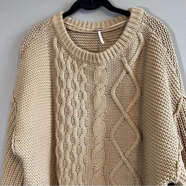 Free People Women’s Dream Cable Knit Tan‎ Sweater Oversized Small - Image 3