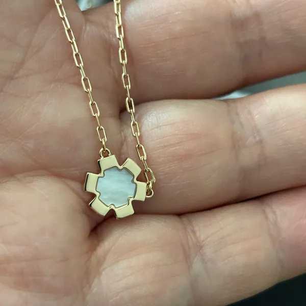 NWT Tory Burch Gold Clover Necklace - Image 5