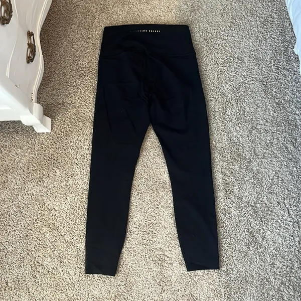 Victoria's Secret Black cropped leggings, high waisted! - Image 2