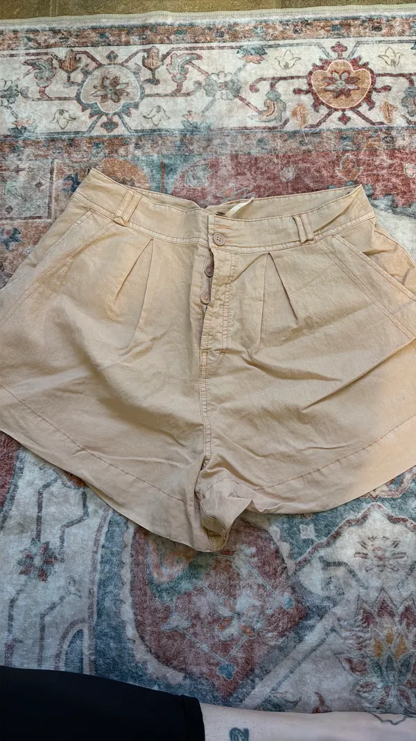 Free People Blush Shorts - Image 3