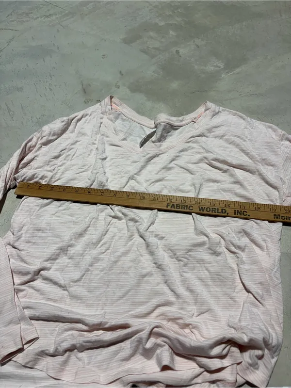 Athleta Light Pink Long-Sleeve Women's Top large - Image 5