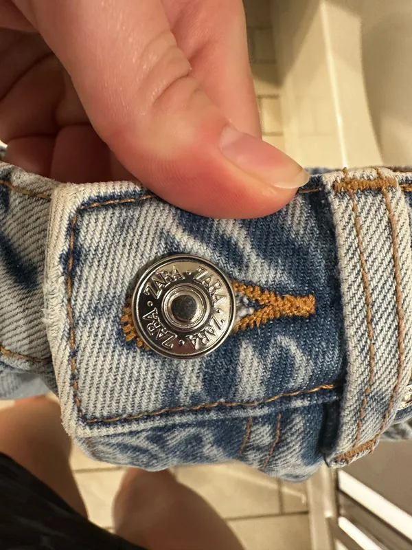 Zara light blue jeans - Image 5