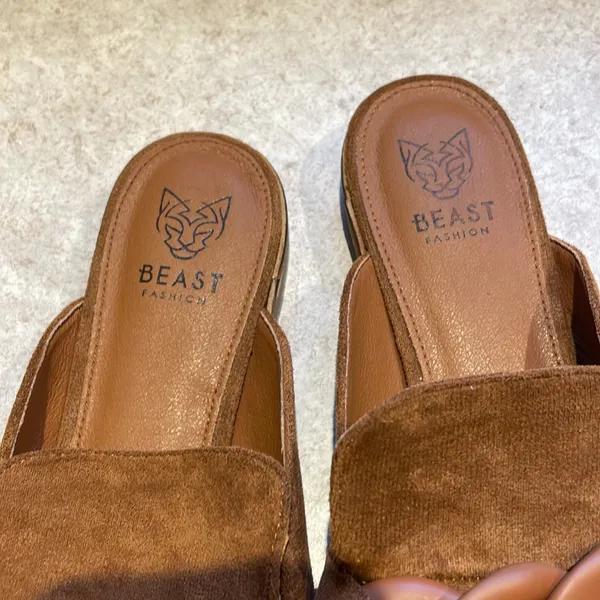 BEAST FASHION Chestnut Loafers with Chain Detail - Image 2