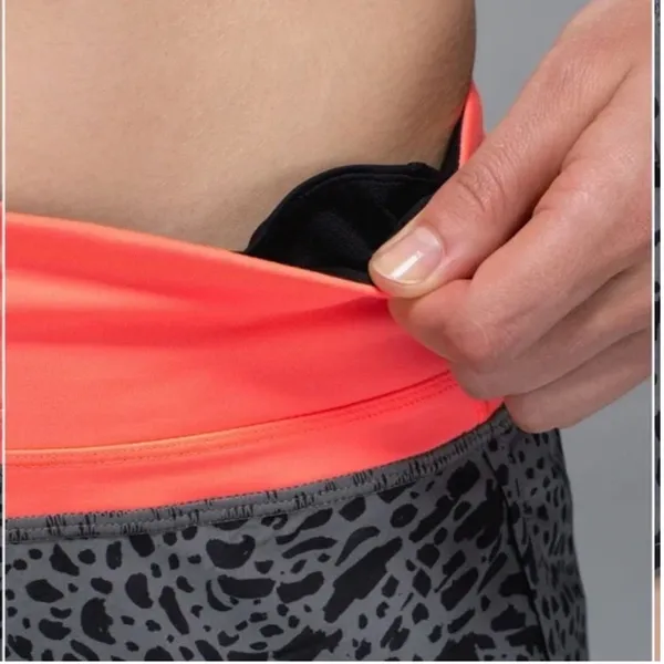 Lululemon Run Times Shorts 4" - Image 6