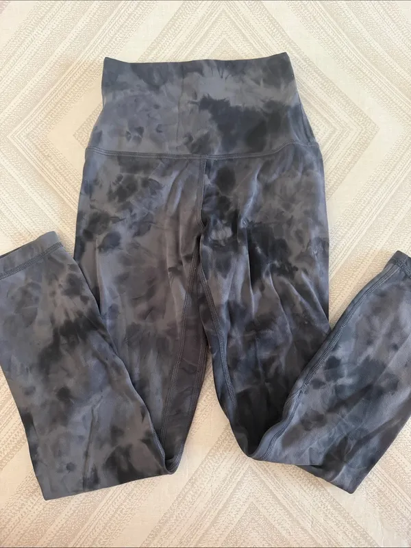 Lululemon Women’s Size 0 Gray Black Tie Dye Splatter High Rise Leggings - Image 2
