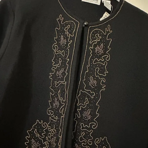 Vintage Black 100% Merino Wool Cardigan Sweater Sz M Medium Beaded - Image 12