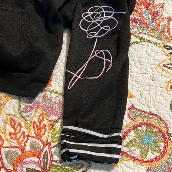 BTS LOVE YOURSELF medium (8) hoodie striped add on sleeves and around neck - Image 7