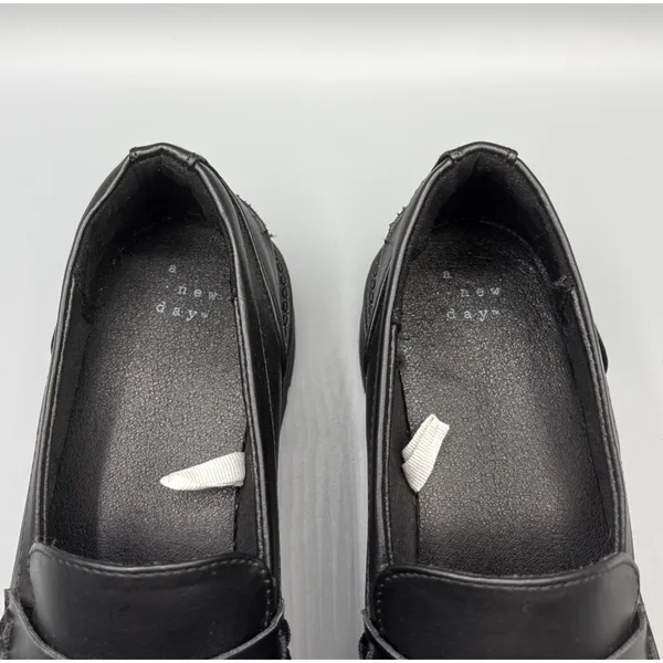 A New Day Chunky Penny Loafers Size 9.5 Black Faux Vegan Leather Dark Academia - Image 3