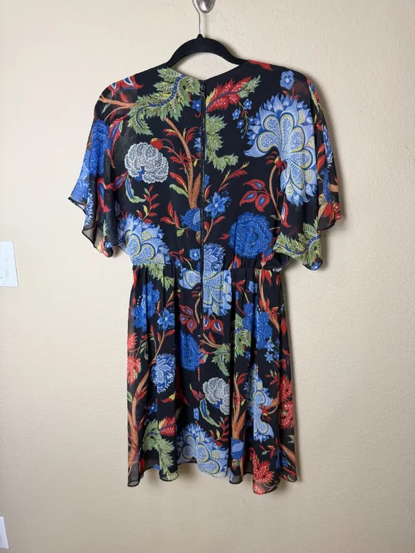 ALICE + OLIVIA Black Floral Wrap Front Chiffon Overlay Dress Size Medium - Image 6