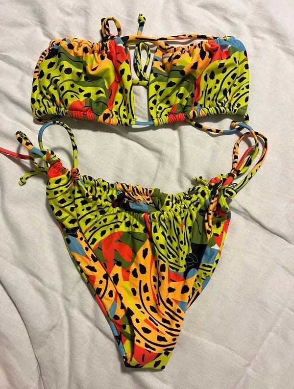 NWOT It’s Now Cool square top string bottom bikini in bananas Size undefined - Image 2