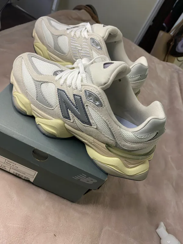 New Balance 9060 Sneakers Women’s shoes size 6.5 - Image 4