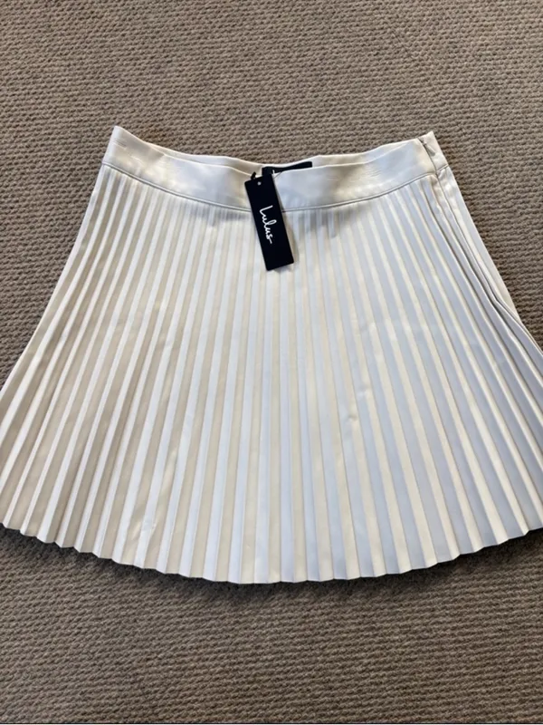 NWT Lulus Better Luck Next Time Pleated Vegan Leather Beige Size Large - Image 5