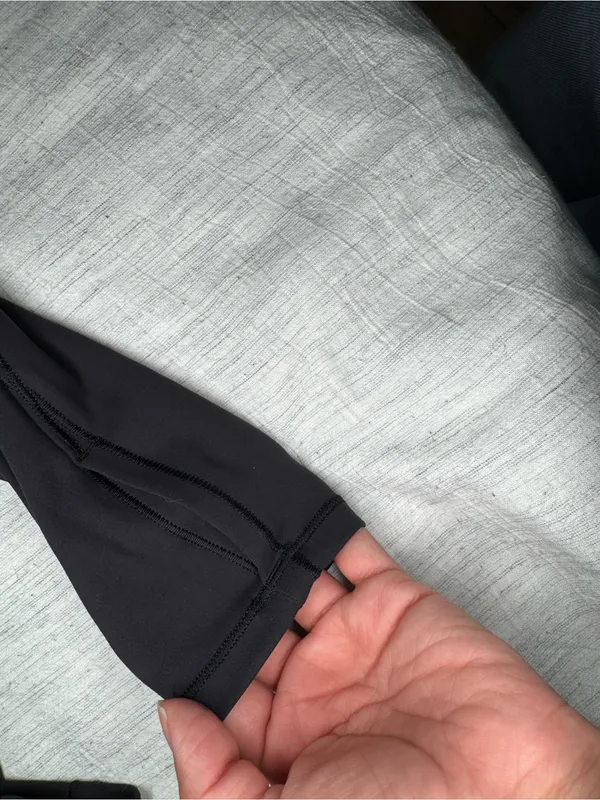 Lululemon Long Sleeve Black Crop Top - Size 6 - Image 2