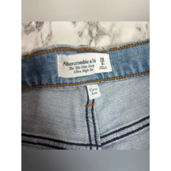 Abercrombie & Fitch Curve Love The 90s Slim Straight Ultra High Rise Jeans 28/6 - Image 4