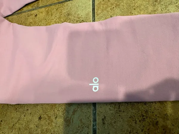 Alo Yoga Leggings - Image 3