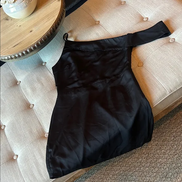 Superdown Black Asymmetrical Mini Dress Size Medium - Image 2