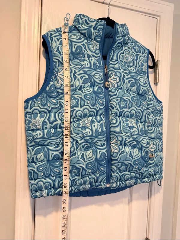 L.L. Bean Size M Blue Floral Reversible Zip Up Puffer Vest Goose Down - Image 9