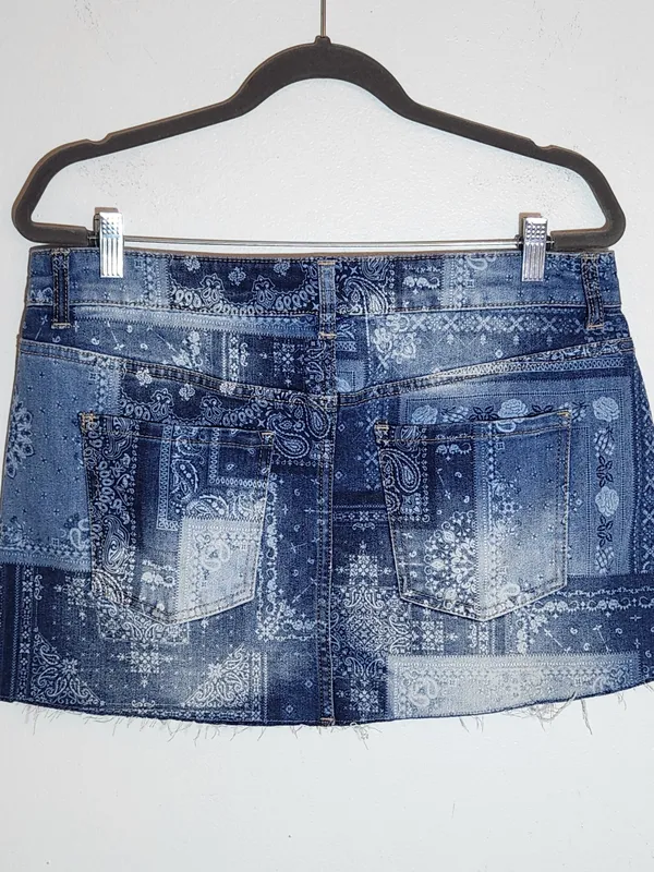 No Boundaries Bandana Patchwork Print Low Rise Denim Mini Skirt Size Medium - Image 3