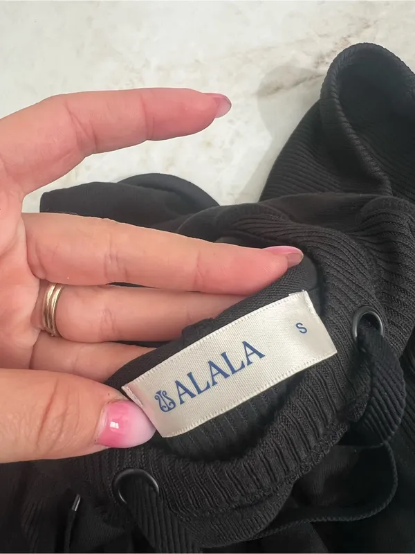 NEW ALALA Black Ribbed Hoodie Size Small - Image 3