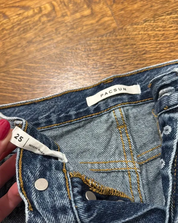 PacSun High Waisted Jeans - Image 2