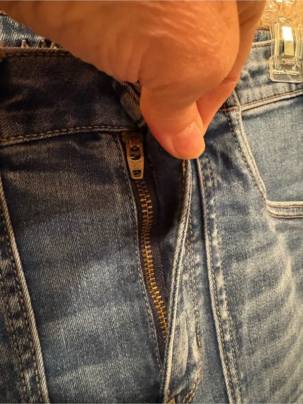 American Eagle Super High-Rise Flare Jeans juniors size 00 - Image 4