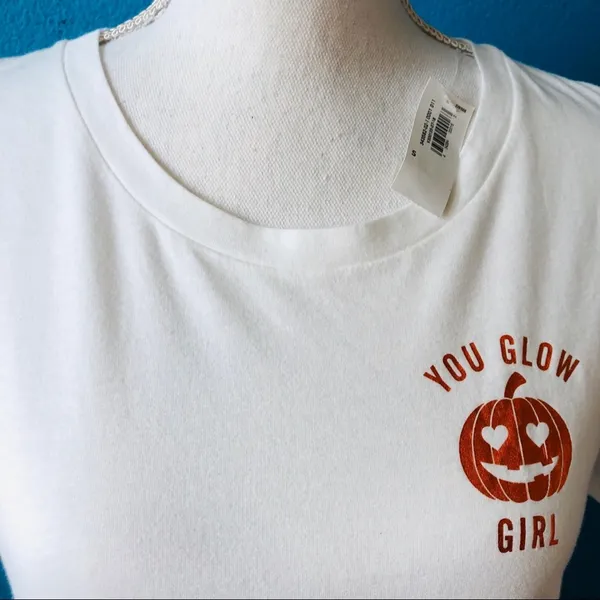 Old navy Halloween pumpkin top graphic T-shirt small new with tag - Image 5