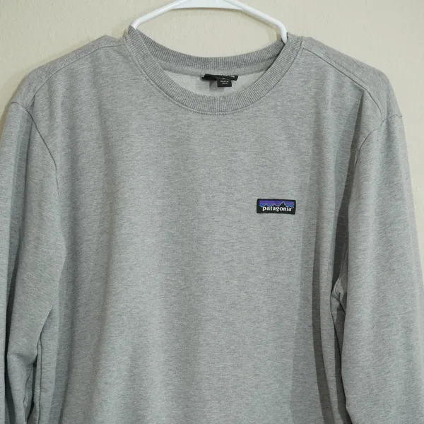 Patagonia Women's Size Medium Logo Organic Cotton Sweatshirt Gray Crewneck - Image 3