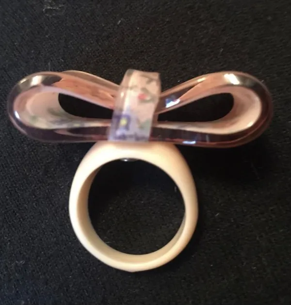 Forever 21 Lucite Acrylic Pink Bow Statement Ring - Image 3