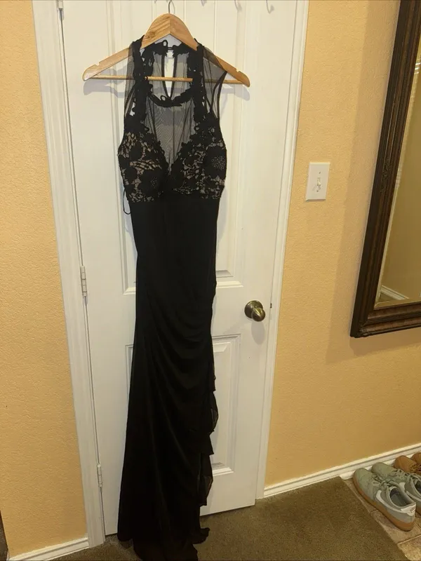 Betsy & Adam Black Lace evening dress 12 - Image 2