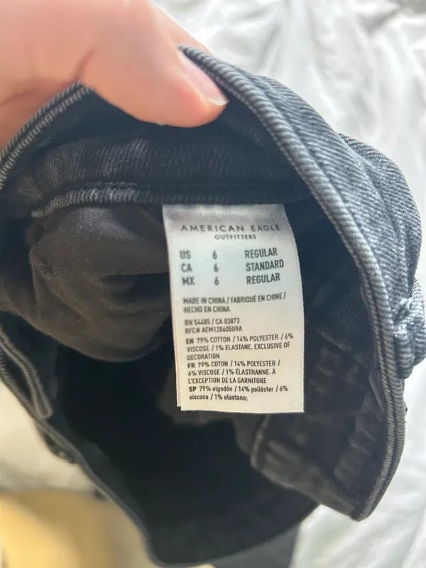 American Eagle Dark Wash Mom Jeans - Image 8